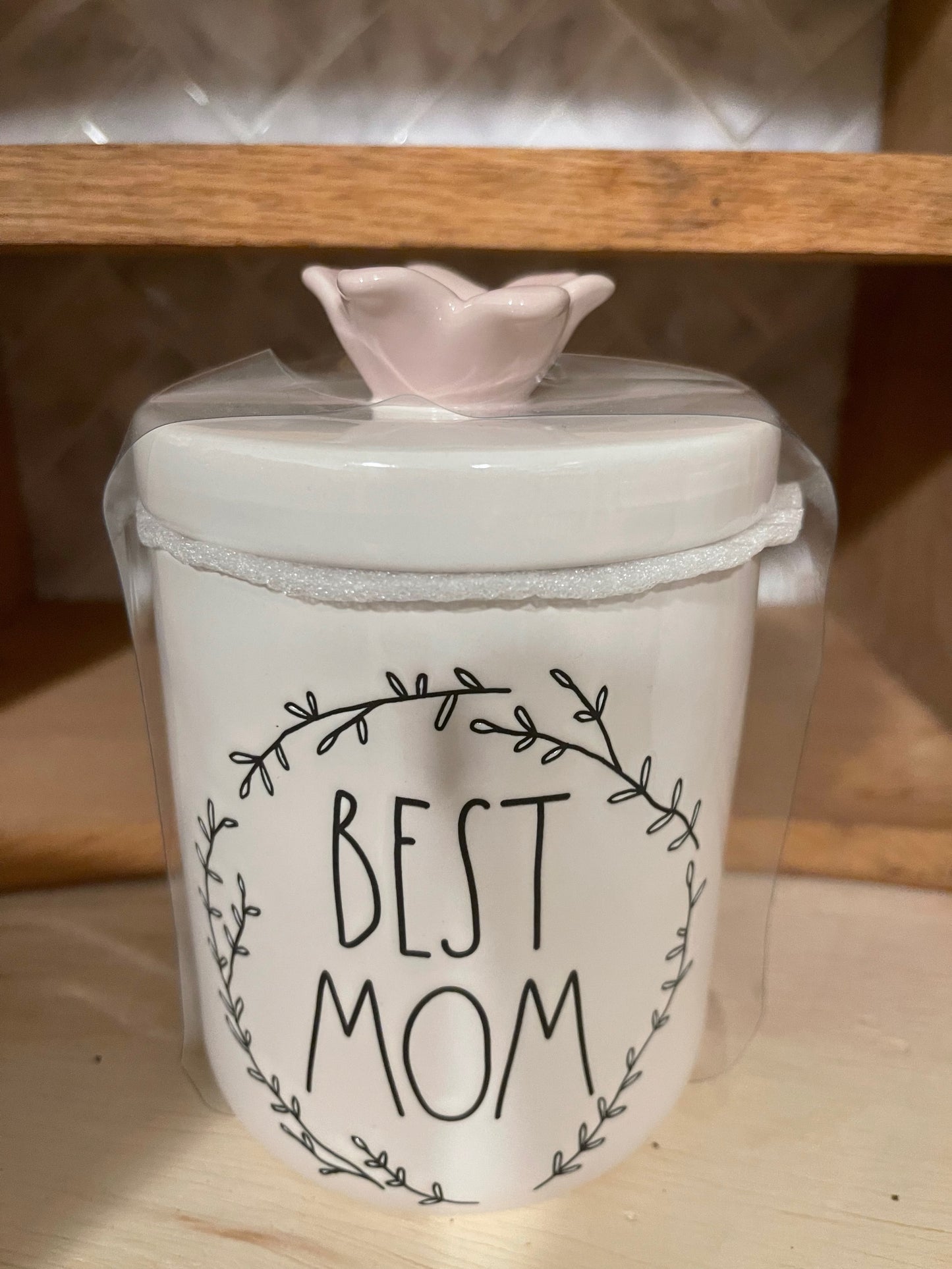 Rae Dunn Best Mom Baby Cani with Flower Lid Pull