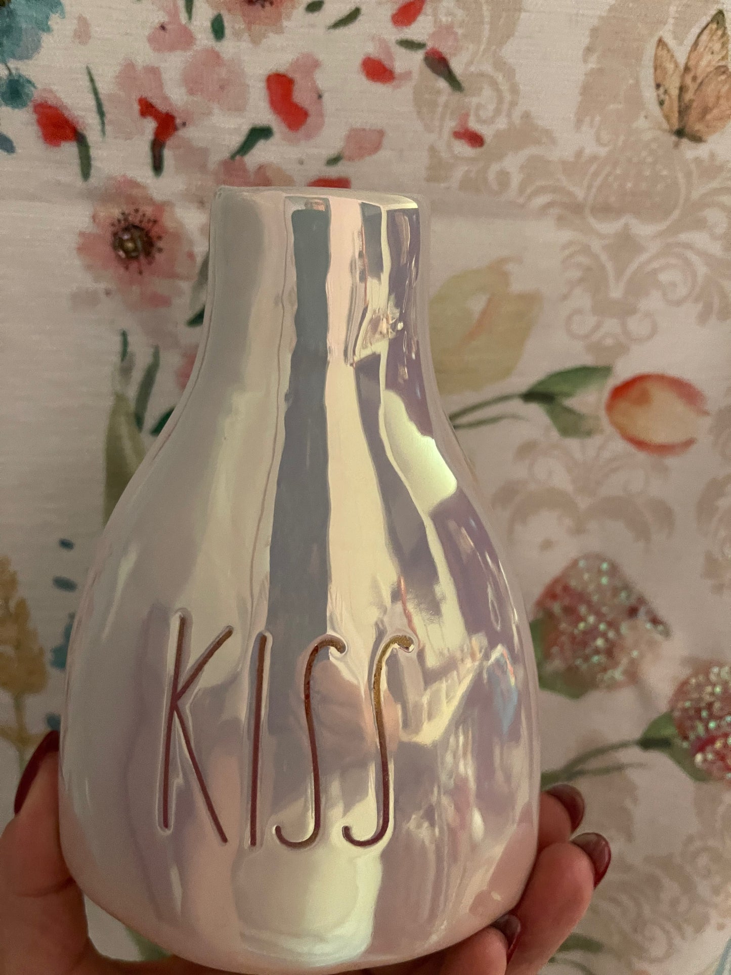 Rae Dunn Kiss Vase